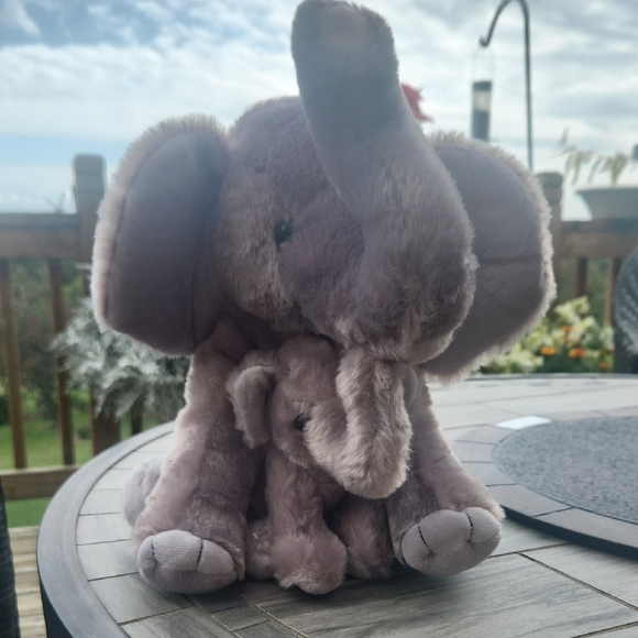 Adorable Elephants Mama And Baby Plush - Picture 4 of 6